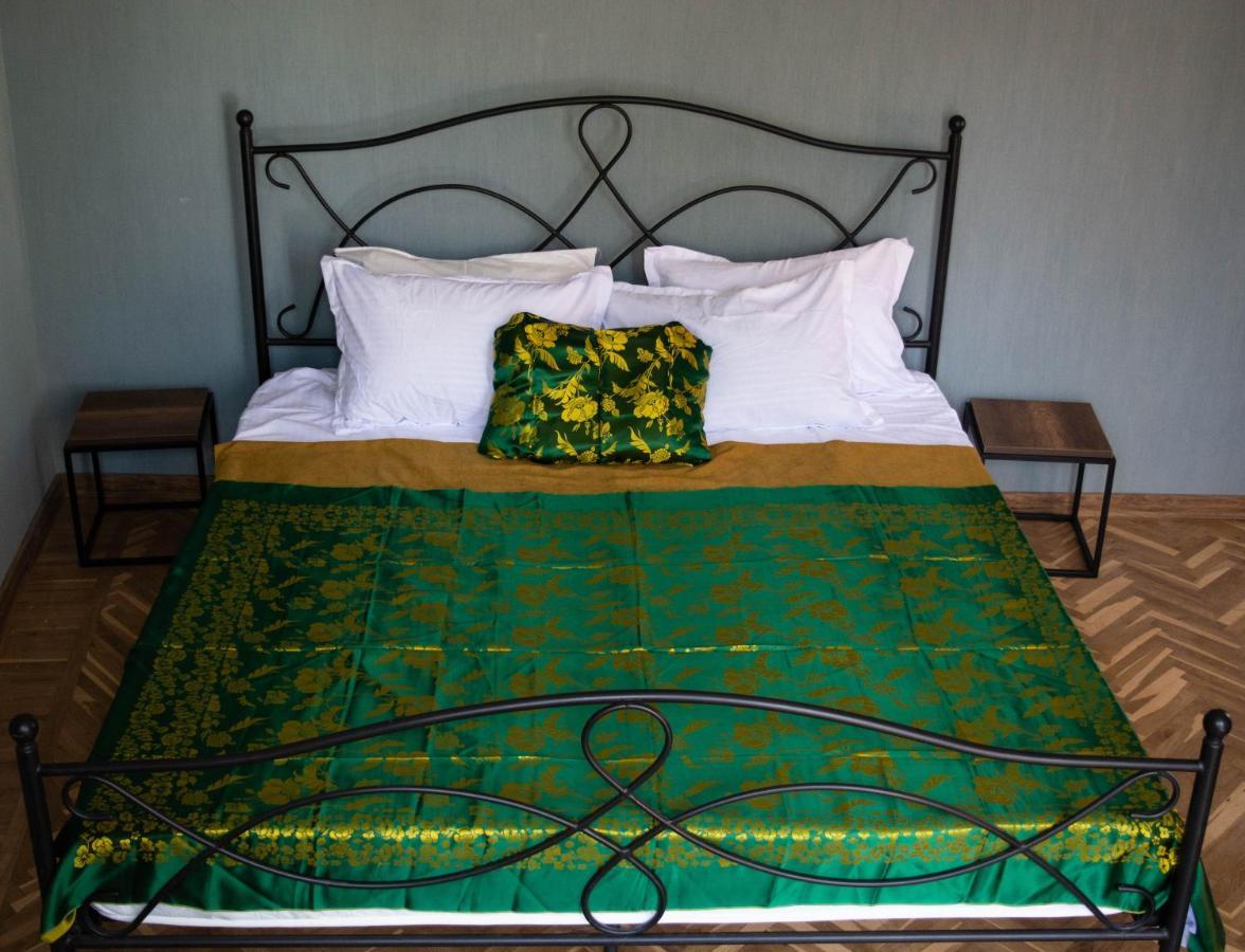 טביליסי Sunflower Hotel מראה חיצוני תמונה