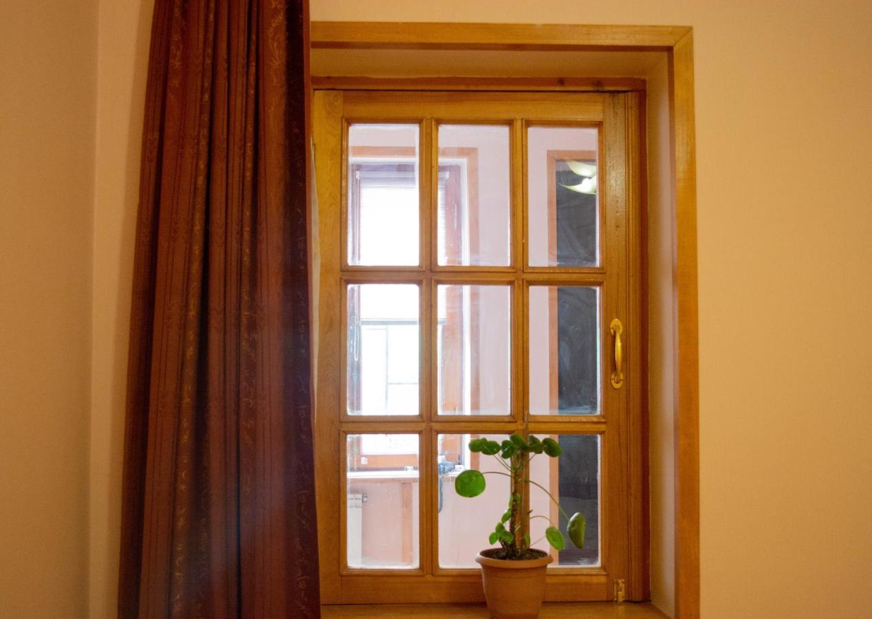 טביליסי Sunflower Hotel מראה חיצוני תמונה